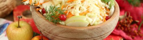 Квашеная капуста с яблоками в бочке. Как солить капусту с яблоками: в банке, кастрюле, ведре, бочке