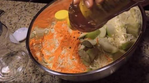 Квашеная капуста с яблоками антоновка на зиму. Квашеная капуста с яблоками и медом 02 Квашеная капуста с яблоками антоновка на зиму. Квашеная капуста с яблоками и медом 02
