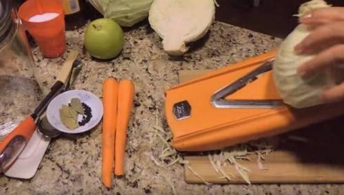 Квашеная капуста с яблоками антоновка на зиму. Квашеная капуста с яблоками и медом 01 Квашеная капуста с яблоками антоновка на зиму. Квашеная капуста с яблоками и медом 01