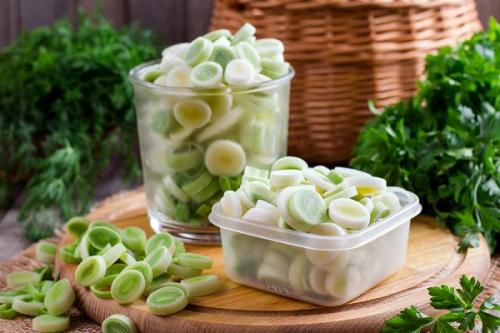 Как заморозить лук-порей на зиму