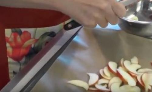 Как сушить яблоки в духовке с конвектором. Как правильно сушить яблоки в домашней духовке или на газовой плите 03 Как сушить яблоки в духовке с конвектором. Как правильно сушить яблоки в домашней духовке или на газовой плите 03