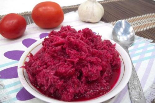 Какие рецепты можно приготовить из моркови и свеклы, которые убраны на зиму. 15 салатов из свеклы на зиму, которые всегда получаются вкусными