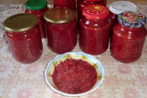 Какие рецепты можно приготовить из моркови и свеклы, которые убраны на зиму. 15 салатов из свеклы на зиму, которые всегда получаются вкусными