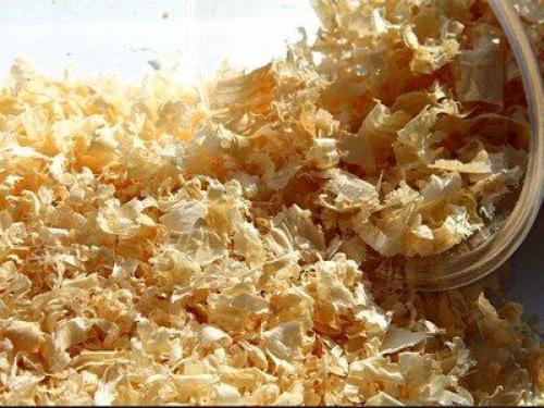 Можно ли укрывать клубнику спанбондом на зиму. Чем укрывать клубнику на зиму от мороза и обязательно ли это делать?