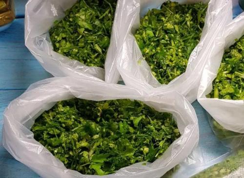 Заготовка петрушки на зиму. Петрушка на зиму — 17 лучших рецептов и способов заготовки 23