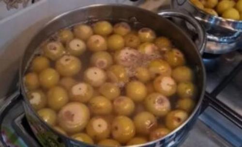 Какие рецепты приготовления компотов из груш подойдут для зимы. Компот из груш на зиму