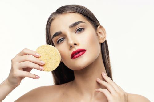 Какие противопоказания существуют при использовании борной кислоты на коже. Почему нельзя использовать борную кислоту от прыщей* на лице?