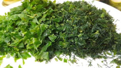 Салат из петрушки на зиму. Лучшие рекомендации, как заготовить петрушку на зиму и сохранить аромат