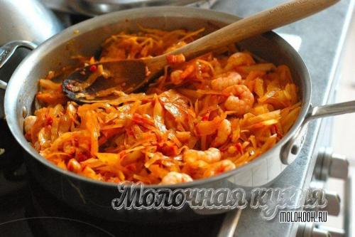 С какими приправами можно сочетать щи из красной капусты для улучшения вкуса.