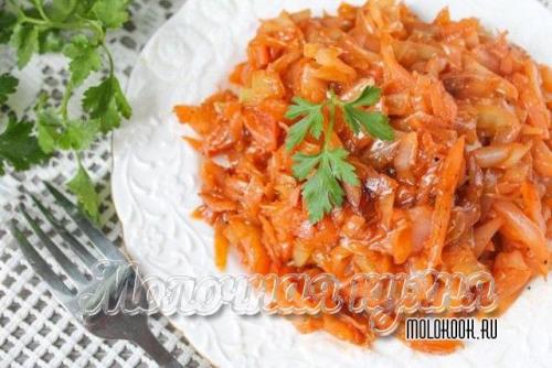 С какими приправами можно сочетать щи из красной капусты для улучшения вкуса.