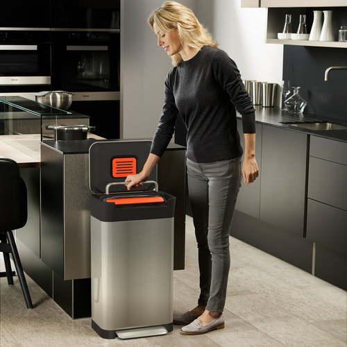 Многие ее выбрасывают, как мусор. «Старое поколение переучивать бесполезно» 06 Многие ее выбрасывают, как мусор. «Старое поколение переучивать бесполезно» 06