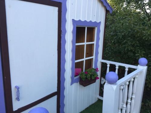 Процесс постройки детского игрового домика. 07