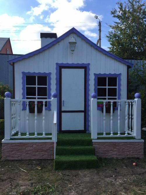 Процесс постройки детского игрового домика. 06