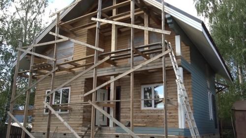 Свой домик покрасил!