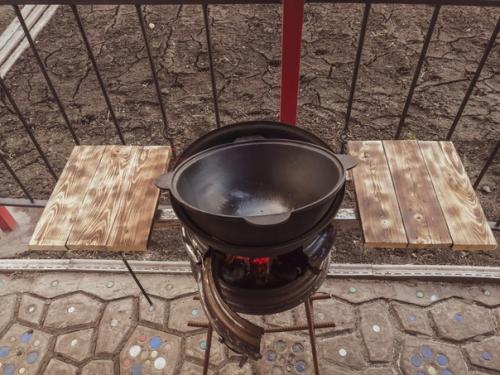 Из старых дисков получилась отличная печь под казан. 08