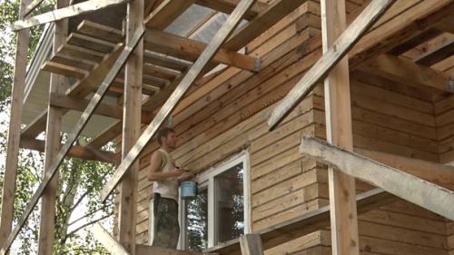 Свой домик покрасил! 03