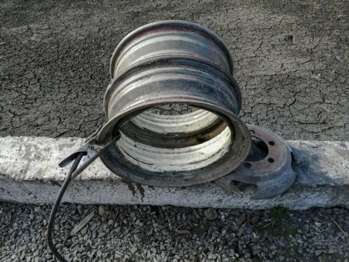 Из старых дисков получилась отличная печь под казан. 02