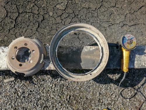 Из старых дисков получилась отличная печь под казан. 01