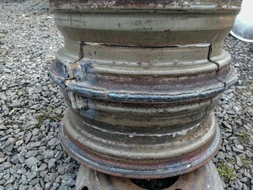 Из старых дисков получилась отличная печь под казан. 04