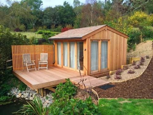 Подскажите пожалуйста, есть ли какой нибудь утеплитель для каркасных садовых домиков, который не будут трогать грызуны!