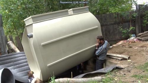 В свой дом мы заехали еще в январе 2020 года, и больше чем пол года жили без канализации. 07