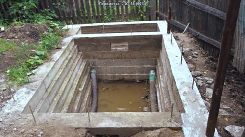 В свой дом мы заехали еще в январе 2020 года, и больше чем пол года жили без канализации. 05