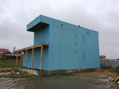 Коробка дома по моему проекту готова. 05