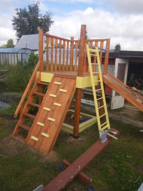 Чтоб детишки не скучали.