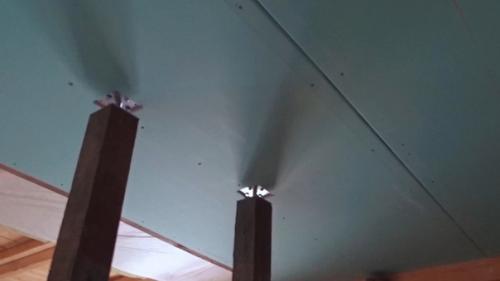 Сделал в доме из бруса каркасные перегородки. 02