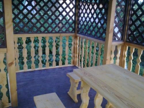 Многие желают обновить свой участок и построить беседку, для отдыха и времяпровождения в выходные деньки. 08