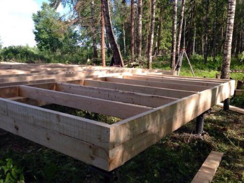 Каркасник на свайном фундаменте, параметры 6 х 7. 01