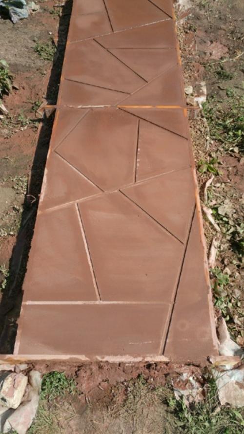 Залили с тестем по участку 30 метров такой дорожки. 06