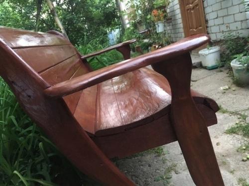 Скамейку для любимой тёщи состряпал. 02