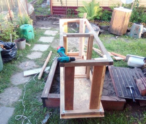 Помывочную простенькую сделал на даче. 03