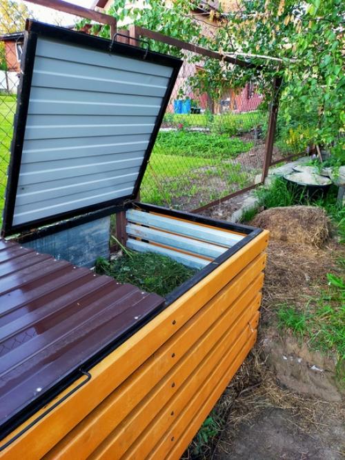 Здравствуйте, сделал компостный ящик, два выходных и четыре вечера. 03