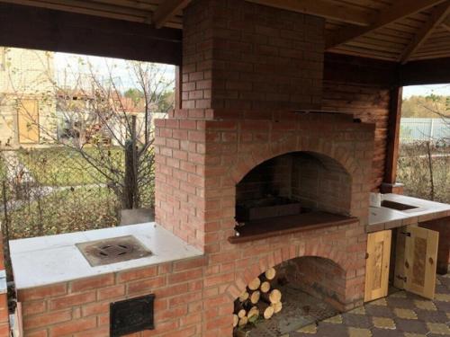 Сделал своими руками зону отдыха с беседкой и барбекю. 06