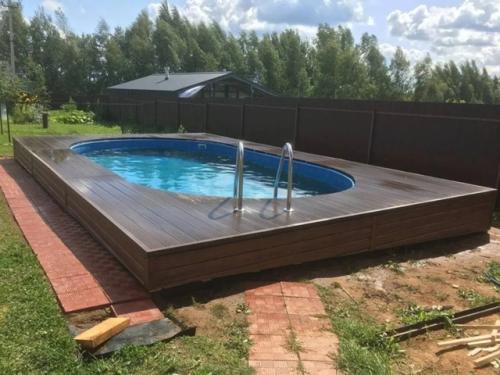 Построили пару лет назад бассейн на даче, о котором давно мечтали. 07