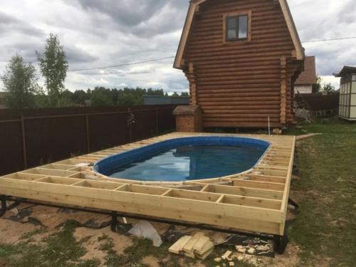 Построили пару лет назад бассейн на даче, о котором давно мечтали. 03