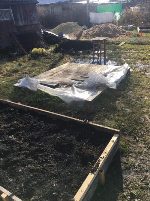 Женя Асташкин. Небольшой, детский домик с Горкой 1. 7/2 м - неказистый немного, но зато своими руками. 06