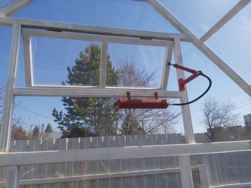 Осуществил давнюю мечту жены об основательной теплице. 07