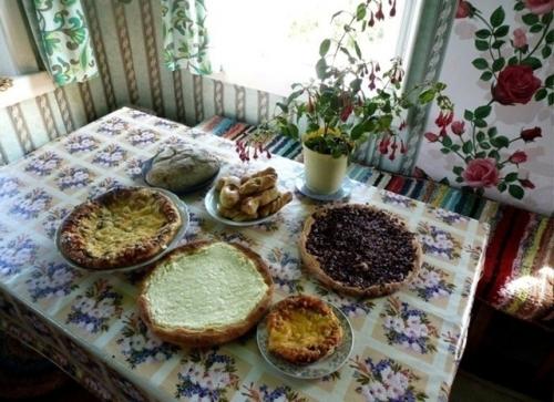 Сейчас бы хоть на чуть-чуть вернуться в детство, проснуться утром у бабушки в деревне. 02