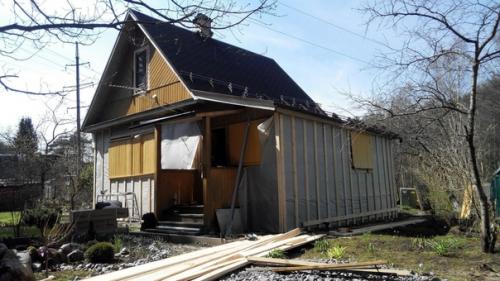 Обновил дачное жильё - обшил любимый дом. 03