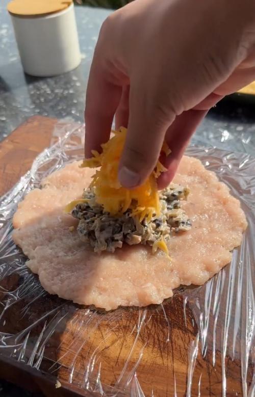 Куриные бочонки с грибной начинкой.
