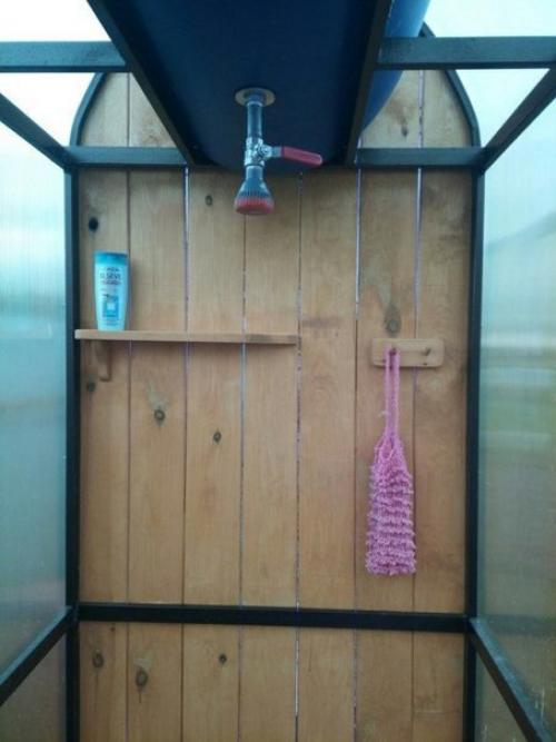 Простенький летний душ - то, что надо для дачи. 01