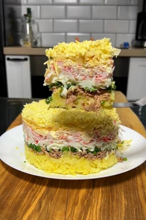 Нежный салат на праздничный стол.
