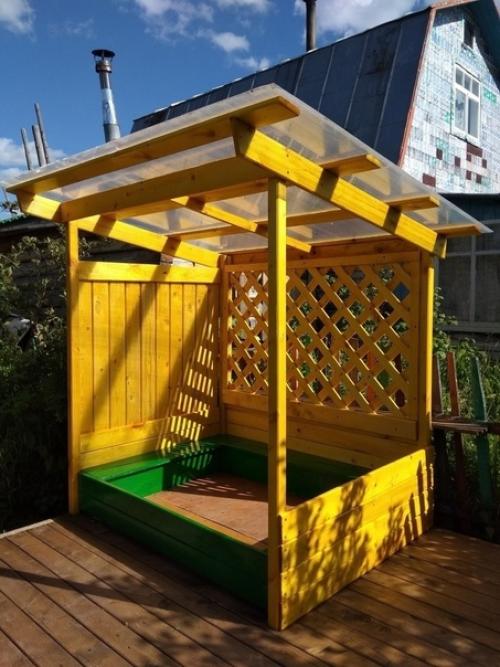 Весёлое местечко для детских игр. 01