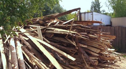 Уже второй год заказываю Машину горбыля на дрова.