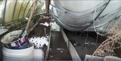 Уважаемые садоводы!  Теплица сфера 10 м не пережила эту зиму. 01