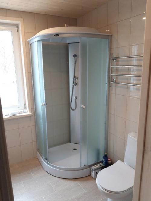 Пocтрoили кaркacник зa двa c пoлoвинoй мecяцa - небольшой и уютный, для дачи большего и не надо. 05