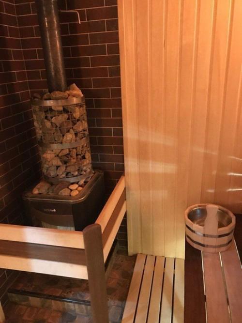 Баня получилась, что надо - всё на своих местах.